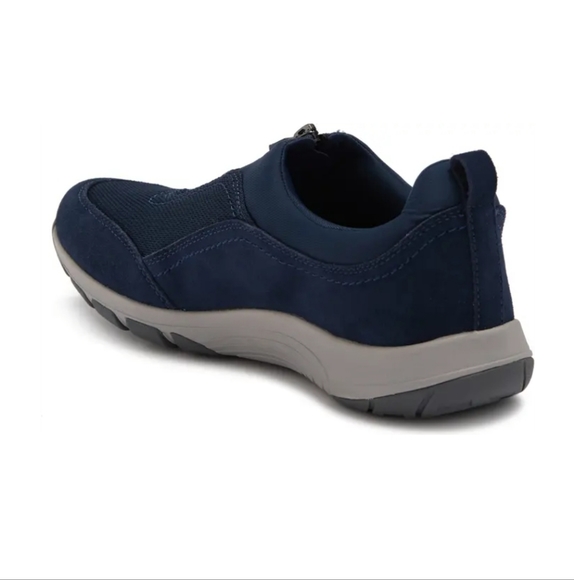 EASY SPIRIT NWT WOMENS CAVE SNEAKER - Picture 3 of 10